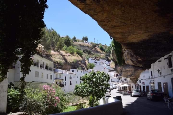 La Casa Del Rio Lägenhet Setenil De Las Bodegas Exteriör bild